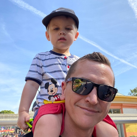 Meet your Posher, Todd - Picture 3 of 3